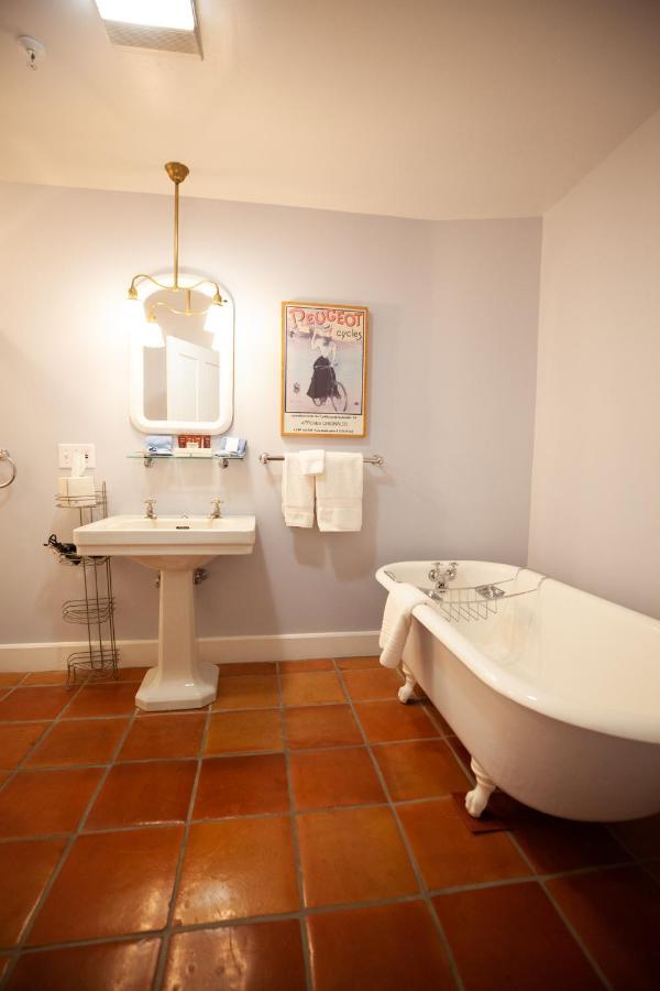 Yellow House Inn Бар Харбър Екстериор снимка